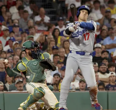 Ohtani pierde su racha jonronera, pero los Dodgers y Phillies brillan en una noche decisiva