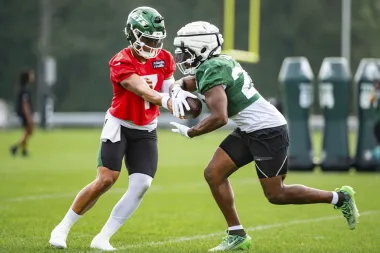 Pretemporada NFL 2025: Lesiones, fichajes y dudas en los campos de entrenamiento
