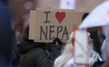 ¿Revolución o retroceso? La disputa por la ley ambiental NEPA en la era de la inteligencia artificial