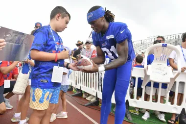 Calor implacable, lesiones preocupantes y peleas encendidas: el caos de los campos de entrenamiento en la NFL