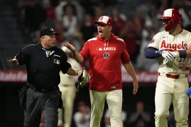 Ángeles vs Rangers: Tensión, pelotazos y una victoria con sabor a revancha