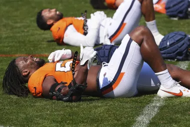 Dre Greenlaw, el ‘Mike Tyson’ de los Broncos: ¿el alma que necesitaba la defensa de Denver?