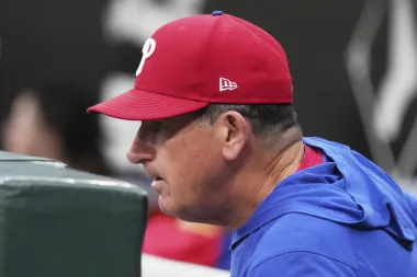 Cambio de número, lágrimas y nuevos comienzos: El curioso debut de Jhoan Durán con los Phillies