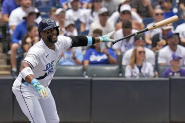 Yandy Díaz enciende la ofensiva de los Rays: doble bombazo ante los Dodgers y una joya de pitcheo de Rasmussen