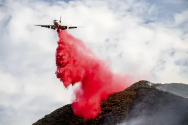 El fuego que devora California: cómo el Gifford Fire amenaza comunidades, salud pública y medio ambiente
