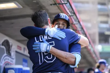Jóvenes estrellas y momentos electrizantes: una noche inolvidable en la MLB