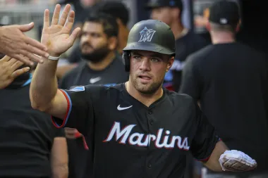 Edward Cabrera lidera la revolución de los Marlins con una joya de pitcheo ante los Braves
