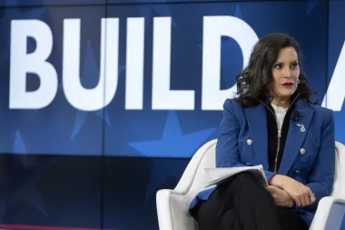 Gretchen Whitmer vs. los aranceles de Trump: la pulseada por el alma industrial de Míchigan