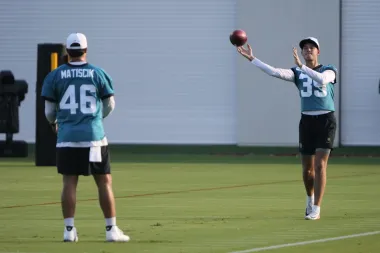 Cam Little revoluciona la pretemporada con gol de campo de 70 yardas que sacude a la NFL
