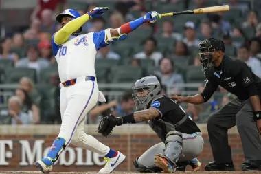 Marcell Ozuna, la estrella de la noche en Atlanta y el histórico debut de Jen Pawol