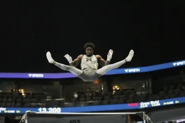 Frederick Richard y su revolución en la gimnasia: redefiniendo el uniforme masculino para salvar el deporte