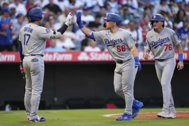 Drama, jonrones y triple play: la noche mágica del béisbol en Estados Unidos