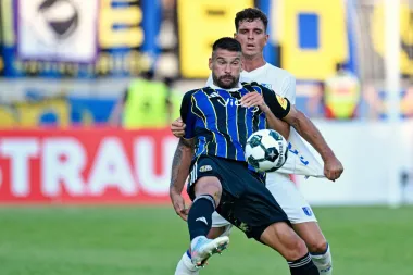 Erik ten Hag debuta con goleada y tormenta: Un nuevo comienzo para el Bayer Leverkusen