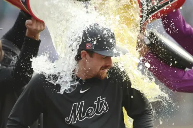 Nolan McLean deslumbra en su debut y da nueva esperanza a los Mets
