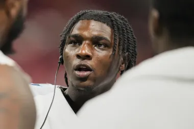 Los titanes defensivos de la NFL: ¿Reviven Jaguars, Jets y Titans su identidad con fuerza bruta?