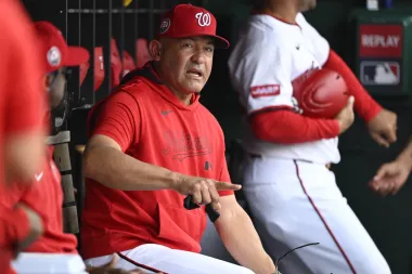 Carlos Mendoza y Miguel Cairo hacen historia: Dos venezolanos frente a frente como managers en las Grandes Ligas