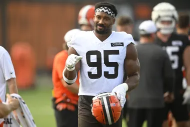 Myles Garrett: Entre Líder Silencioso y Figura Polémica en la Defensa de los Browns