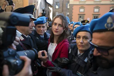 El relato incómodo de Amanda Knox: redención, justicia y una serie que busca cambiar la narrativa