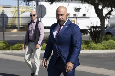 Florida vs. California: El caso del camionero indocumentado que encendió una batalla política