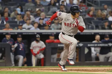 Roman Anthony enciende a los Medias Rojas en su debut en el Yankee Stadium