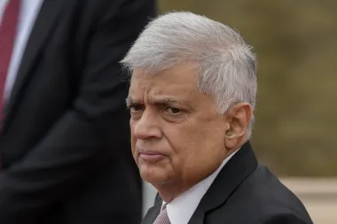El arresto histórico de Ranil Wickremesinghe: ¿Justicia o maniobra política en Sri Lanka?