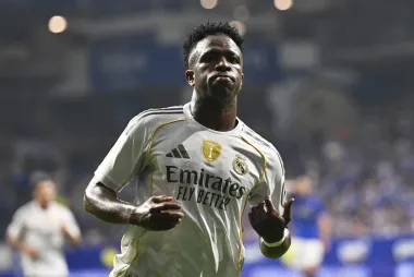 Mbappé y Vinícius deslumbran, Buchanan brilla y Jonathan David debuta con gol: Una jornada de estrellas en Europa
