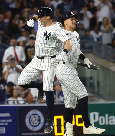 Jóvenes talentos y astros consagrados: los Yankees dominan mientras el futuro brilla en el diamante