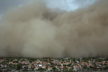 Haboobs: Las gigantescas tormentas de polvo que azotan el suroeste de EE.UU.