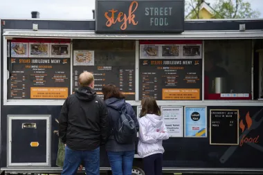 ¿Cheesesteak sin Cheez Whiz? El sándwich ártico que revoluciona Suecia