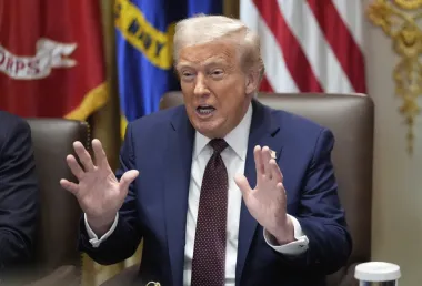 El giro explosivo de Trump: revocar la protección del Servicio Secreto a Kamala Harris y desafiar al Congreso con recortes ocultos