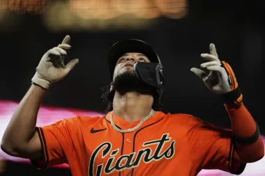 Gigantes en ofensiva: San Francisco aplasta a los Orioles y mantiene su racha triunfal
