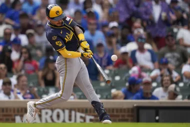 La batalla por octubre: Brewers, Royals y Marlins refuerzan sus rosters en plena recta final de la MLB