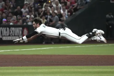 Texas avanza y San Diego sufre: un lunes de contrastes en la MLB