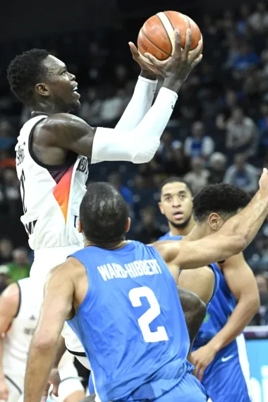 EuroBasket 2025: El renacer de las potencias del baloncesto europeo y la consagración de Dwight Howard