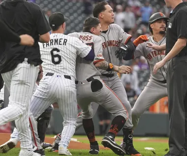 Rafael Devers, los 30 jonrones y la chispa que encendió la polémica en Denver