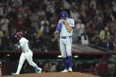 ¿Error o intencional? El extraño lanzamiento entre Framber Valdez y César Salazar que sacudió a los Astros