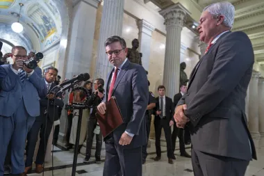 Una bomba política en Nueva York: ¿Eric Adams se baja o no de la carrera por la alcaldía?