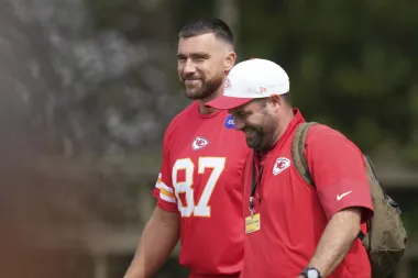 Travis Kelce y el fenómeno Taylor Swift: ¿Un nuevo rostro global para la NFL?