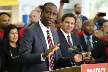 ¿Libertad médica o riesgo sanitario? Florida mueve ficha para eliminar vacunas obligatorias en escuelas