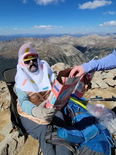 Un helado en la cima del mundo: la leyenda del 'hombre cono' que conquistó Huron Peak