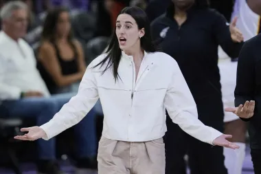 Caitlin Clark y su lesión: Una temporada entre el dolor y la esperanza en la WNBA