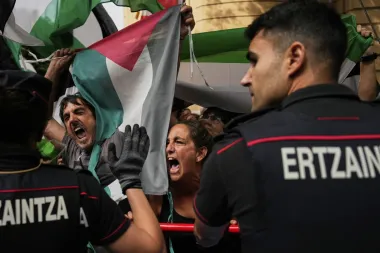 Protestas, política y deporte: ¿Hasta dónde puede llegar la presión social en las grandes competencias?