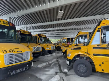 La crisis del transporte escolar en Ohio: ¿Quién debe asumir el costo del subsidio a la educación privada?