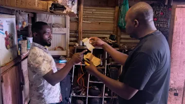 Billetes rotos y economía quebrada: El drama financiero de Bukavu bajo control rebelde
