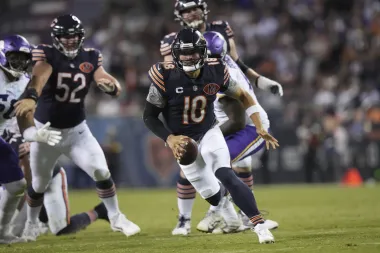 Los Chicago Bears en reconstrucción: El desafío de moldear a Caleb Williams y corregir errores