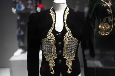 Moda y psicoanálisis: cuando Freud viste de Prada (y de Gaultier, Galliano o Schiaparelli)