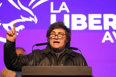 Crisis y cálculo político: el giro estratégico de Javier Milei tras su derrota electoral