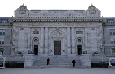 La gran estafa religiosa: Cómo una iglesia explotó a veteranos para lucrar con millones de dólares