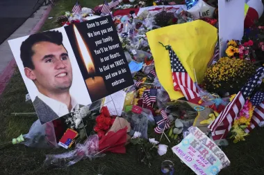 El eco del disparo: el trauma invisible tras el asesinato de Charlie Kirk en Utah