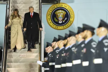 Trump y la pompa real: un banquete de diplomacia con aroma a estrategia